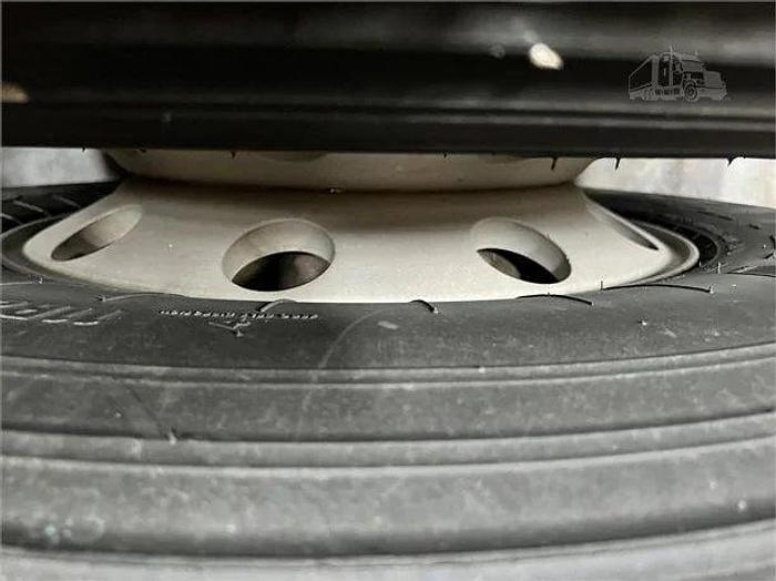 Used 2006 Freightliner COLUMBIA 120