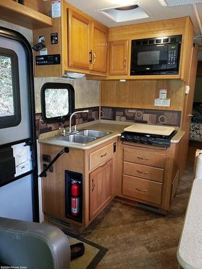 Used 2016 Fleetwood Flair 26E