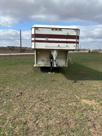Used 1986 Lite Line 9 Horse Trailer