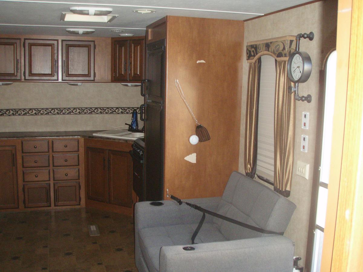 Used 2013 SunnyBrook Raven Travel Trailer