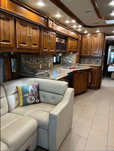 Used 2014 Tiffin Phaeton 40QTH