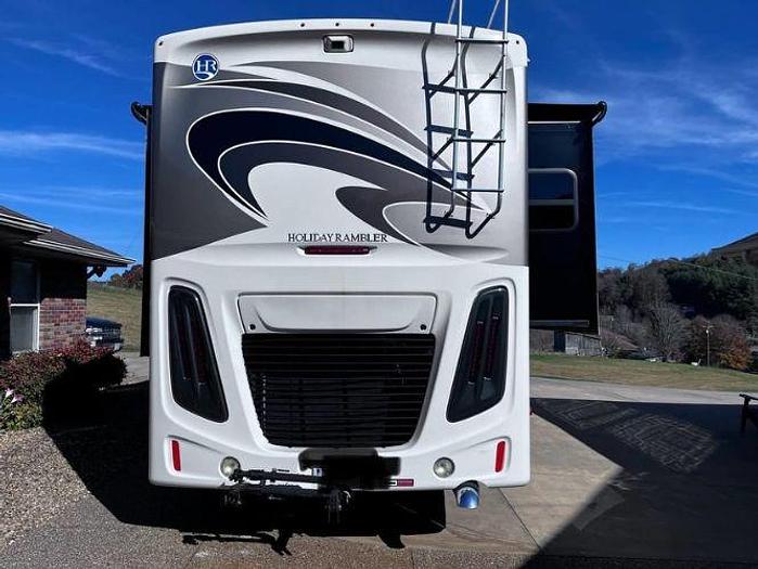 Used 2018 Holiday Rambler Navigator 38F