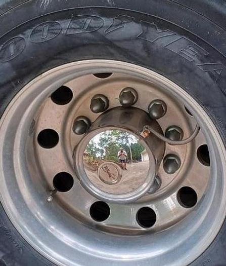 Used 2004 American Coach American Tradition 40J