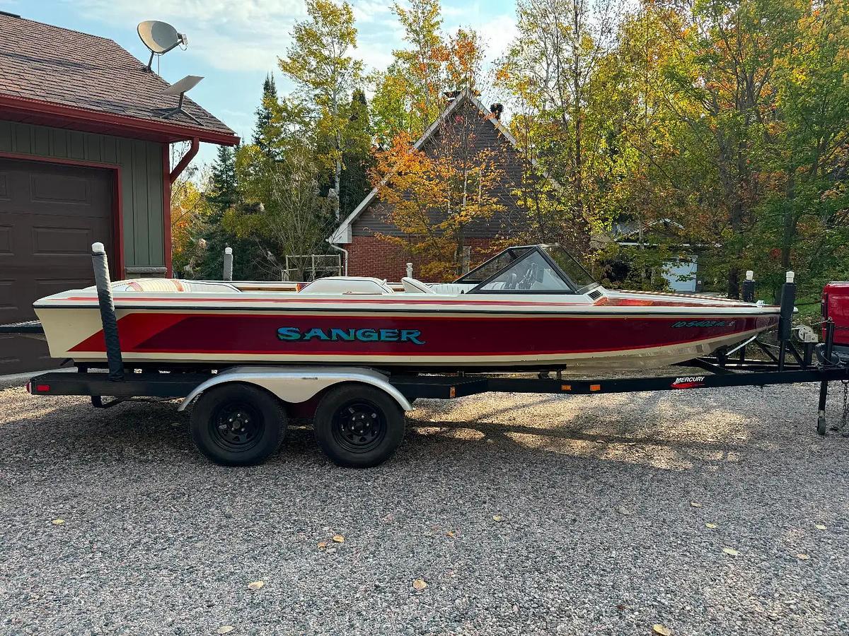 Used 1990 Sanger Ski Boat
