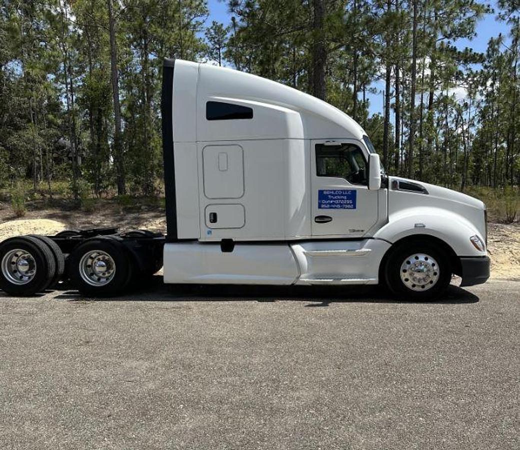 Used 2020 Kenworth T680 Sleeper Semi Truck