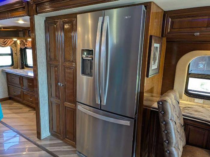 Used 2016 Newmar Essex 4519