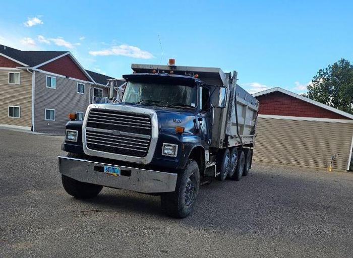 Used 1995 Ford L9000 Quad Axle Dump Truck