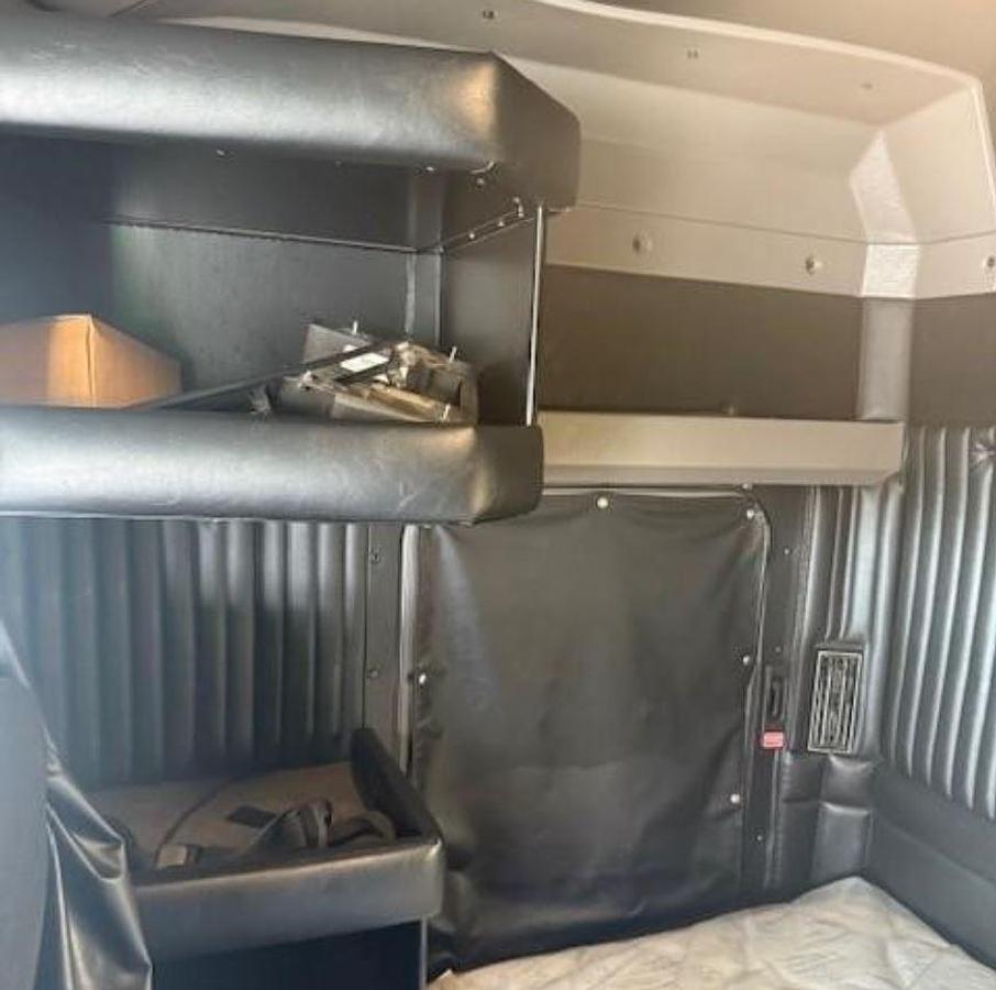 Used 2019 KENWORTH T800