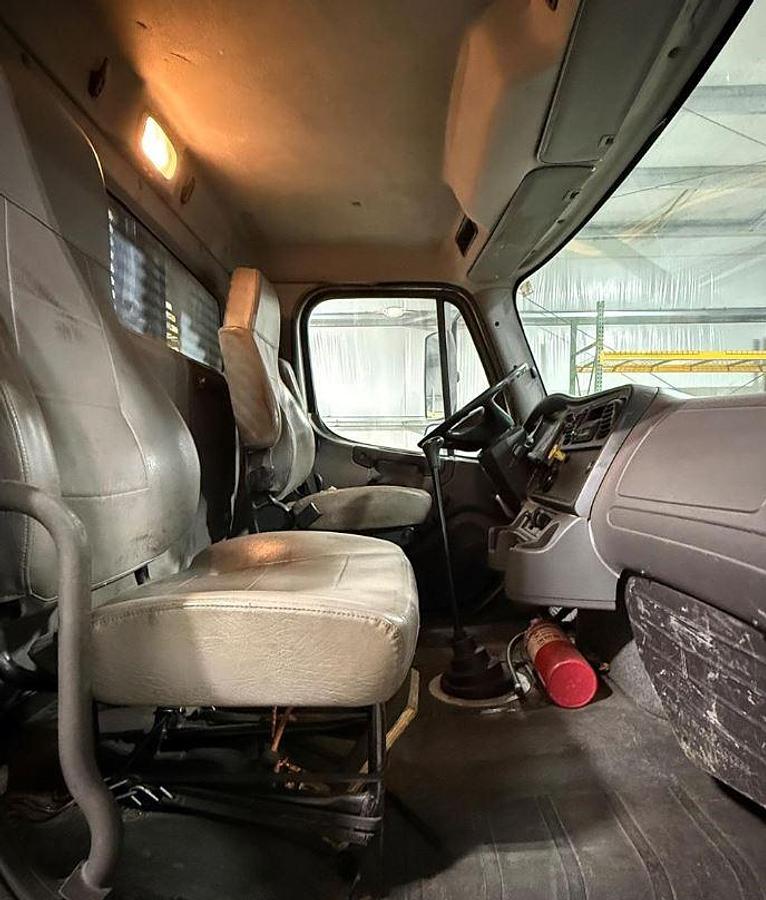 Used 2016 Freightliner M2