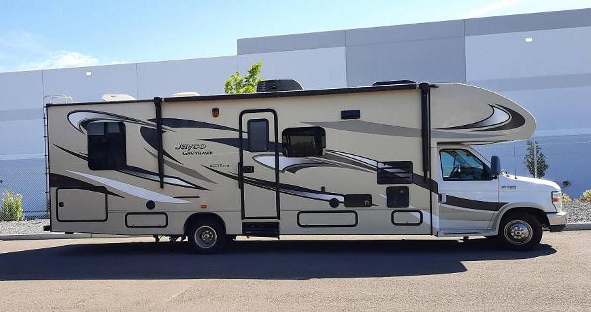 Used 2015 Jayco Grayhawk 31FK