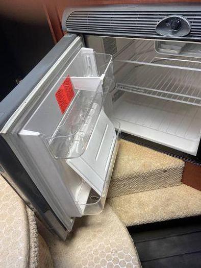 Used 2005 Sea Ray Sundancer 260