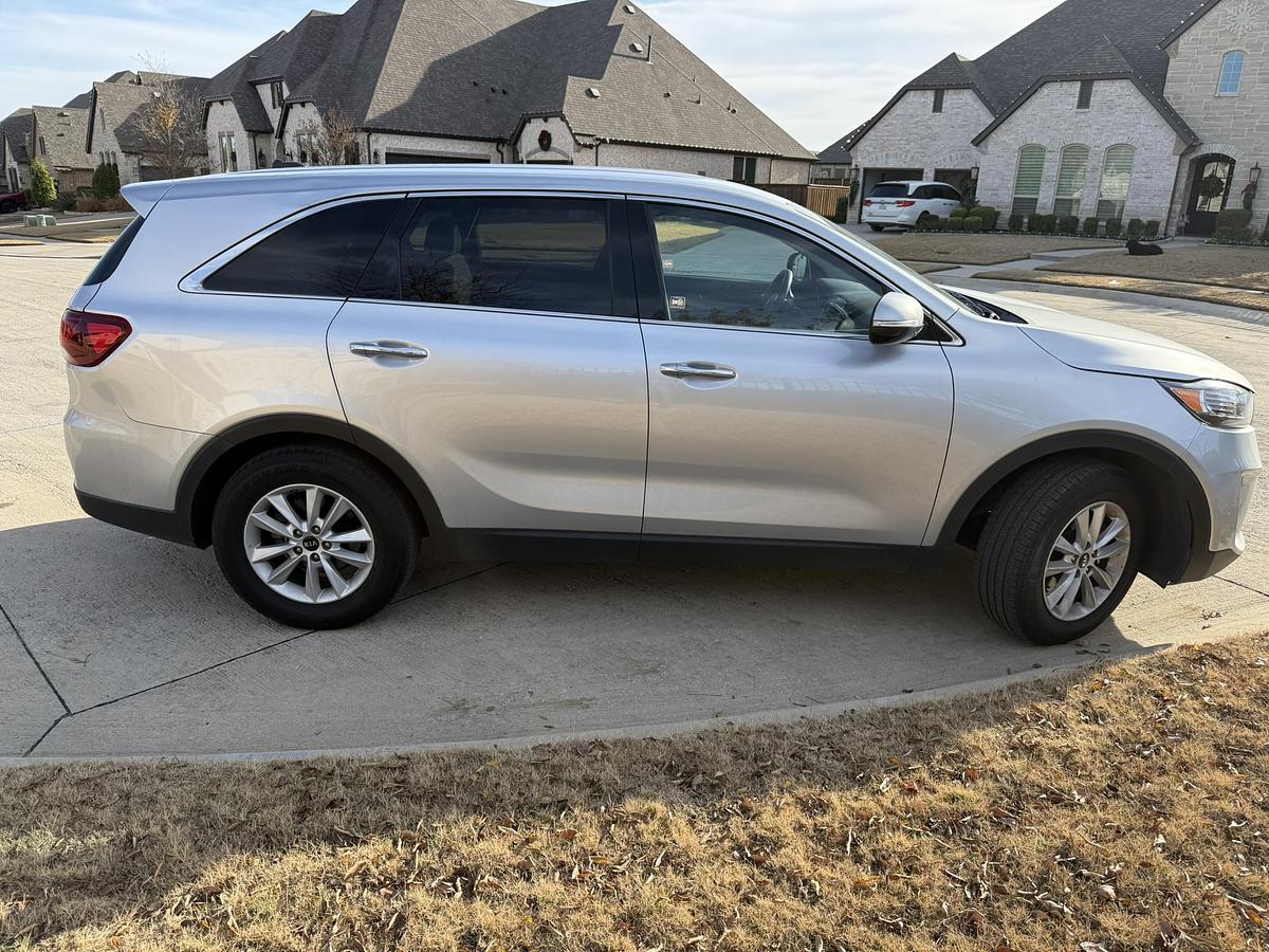 Used 2019 Kia Sorento LX 2WD