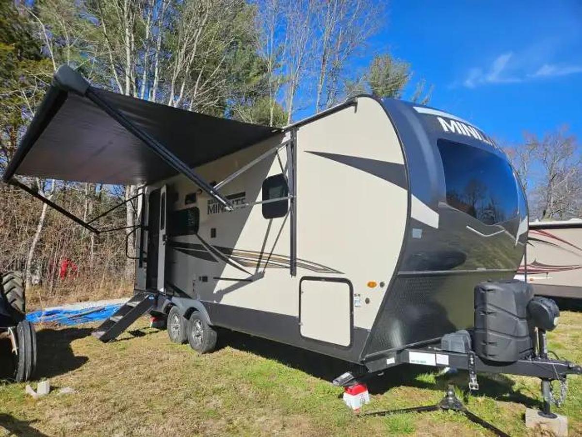 Used 2022 Rockwood Mini Lite 2205S