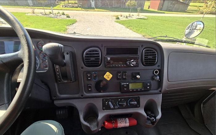 Used 2019 Freightliner Business Class M2 106