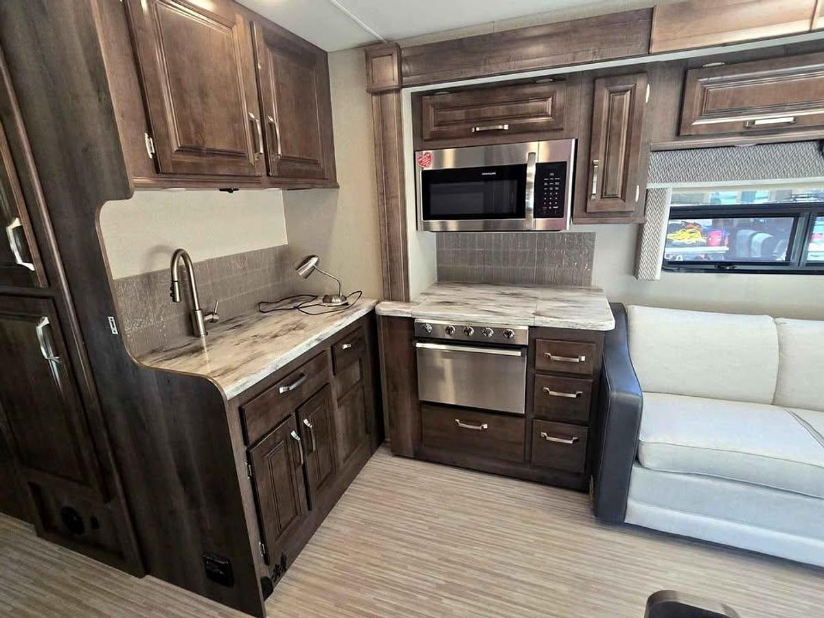 Used 2019 Entegra Esteem 31l