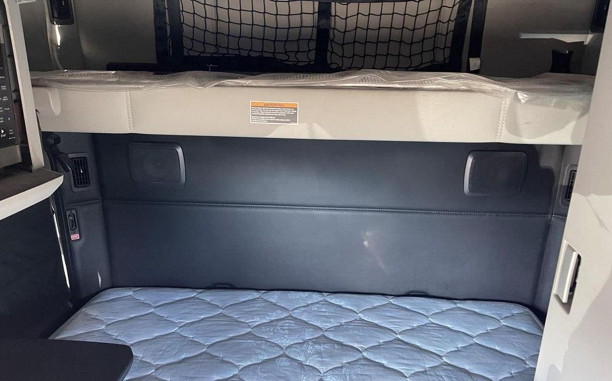 Used 2009 Mack Granite GU813 Grapple Truck