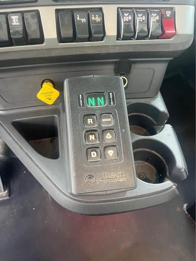 Used 2024 Kenworth T880 Dump Truck