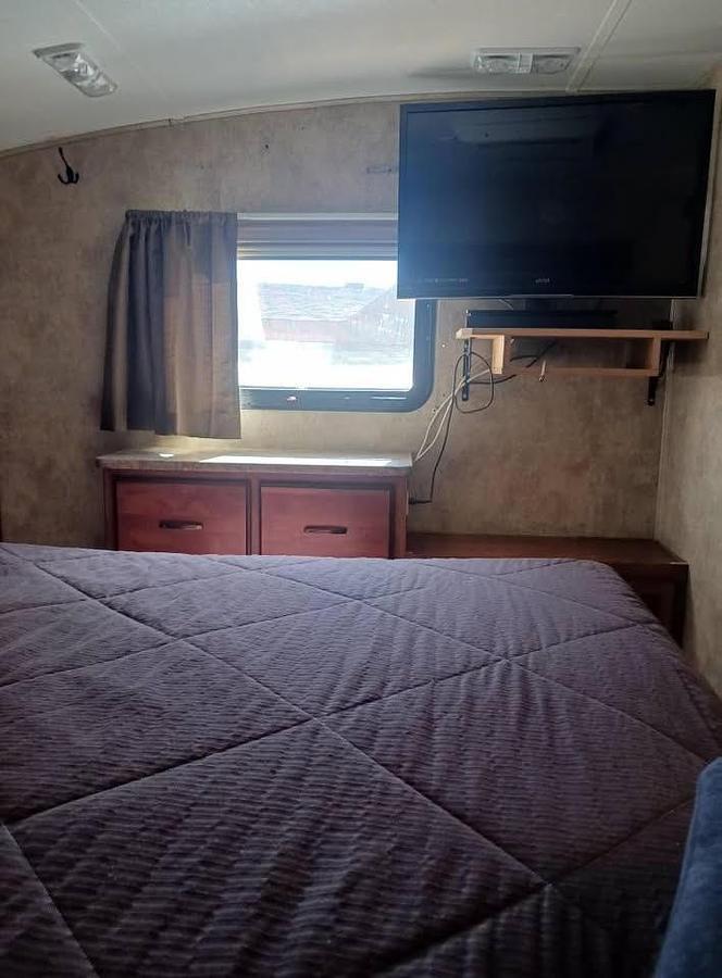 Used 2012 Keystone Loredo 324RL Fifth Wheel