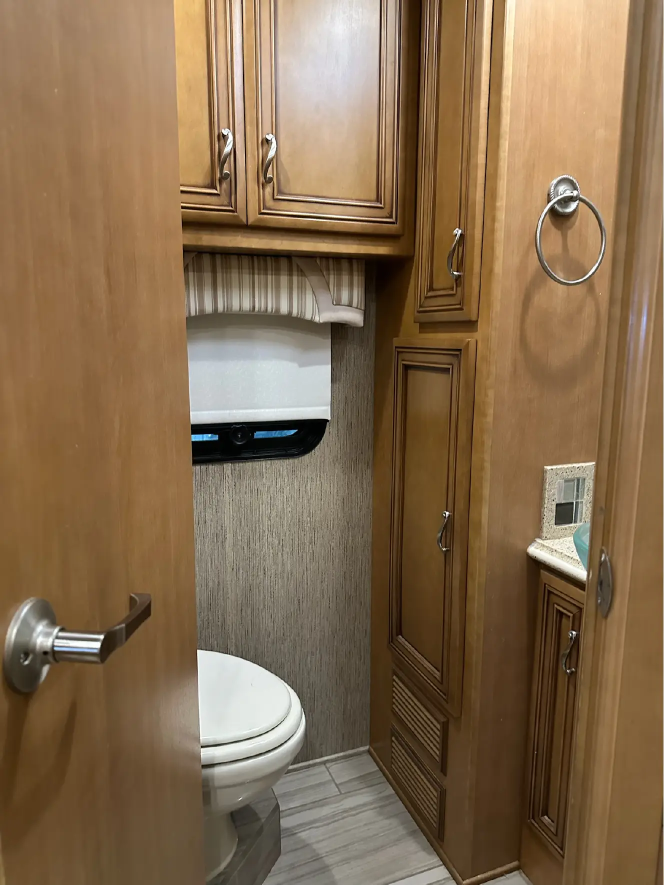 Used 2015 Newmar Ventana 4002