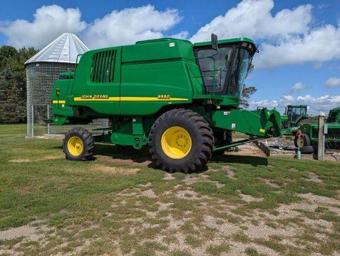 Used 2001 JOHN DEERE 9550