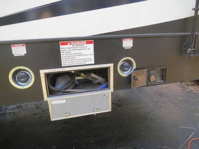 Used 2019 Keystone Fuzion 373