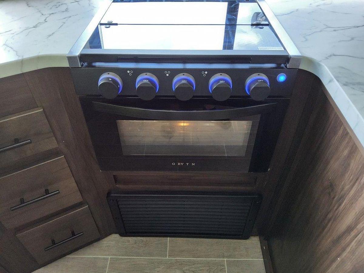 Used 2021 Forest River Cherokee 274VFK