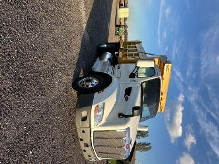 Used 2022 Peterbilt 579