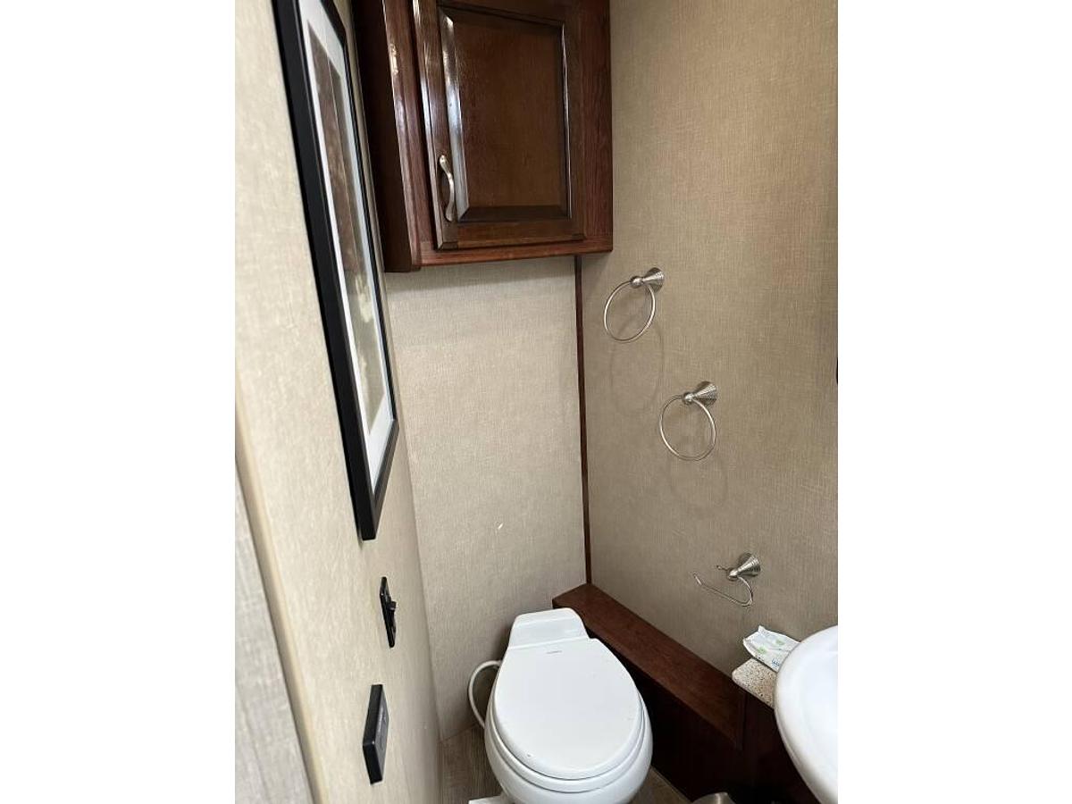 Used 2019 Fleetwood Southwind 34C