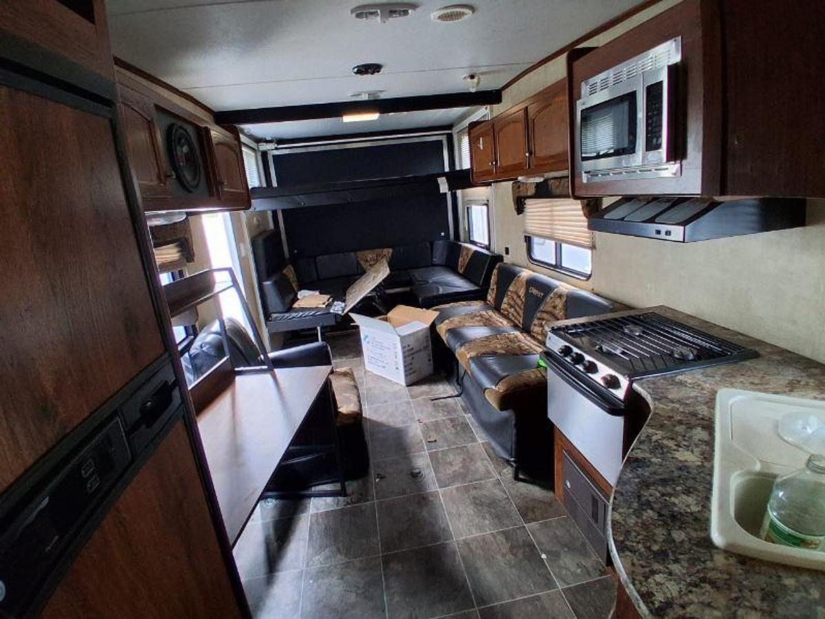 Used 2014 Keystone Energy 33" Ft Toy Hauler