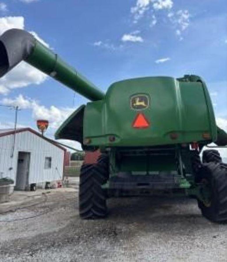 Used 2008 JOHN DEERE 9770 STS Combine