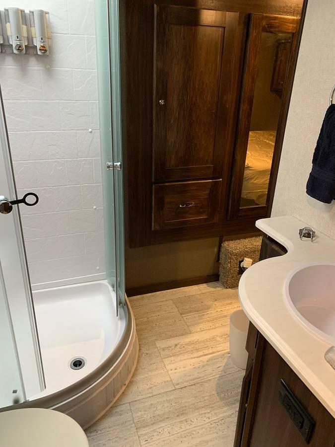 Used 2019 Vanleigh Pinecrest 305RLP