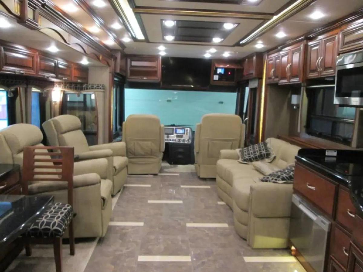 Used 2014 Newmar Mountain Aire 4369