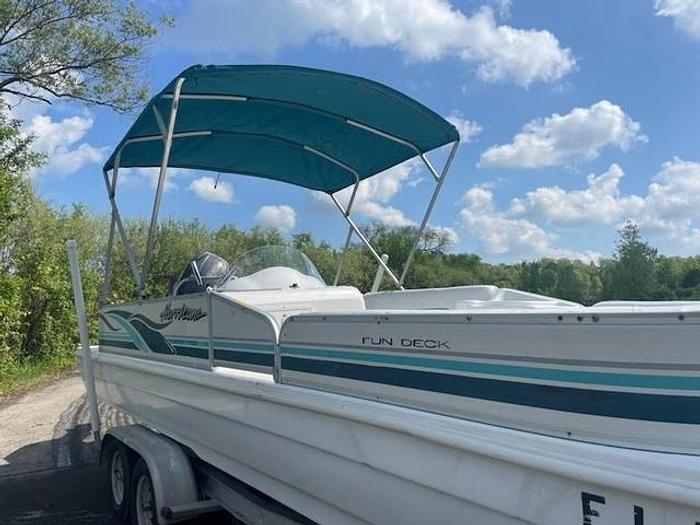 Used 2000 Hurricane Fun Deck