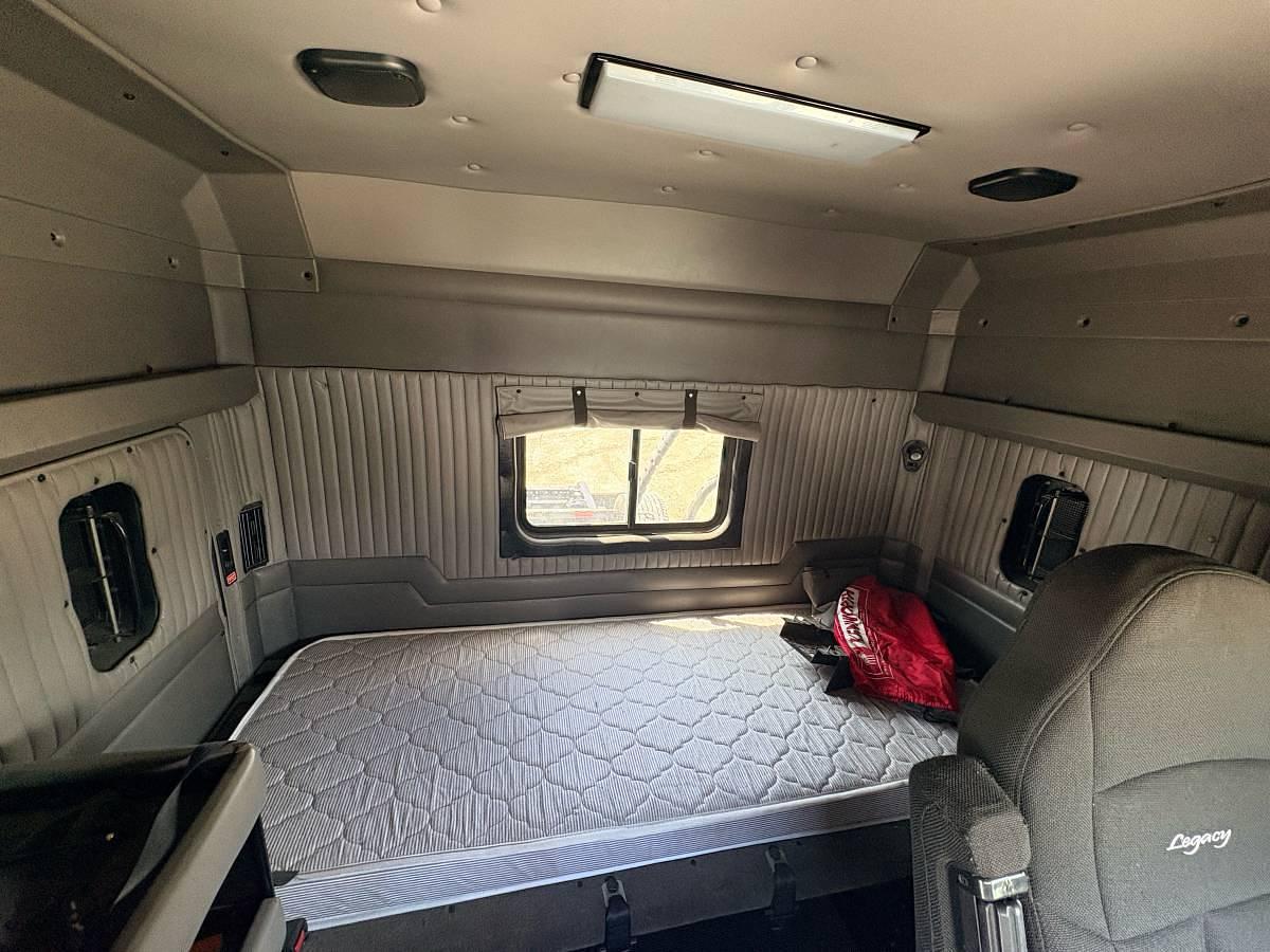 Used 2013 Kenworth T660