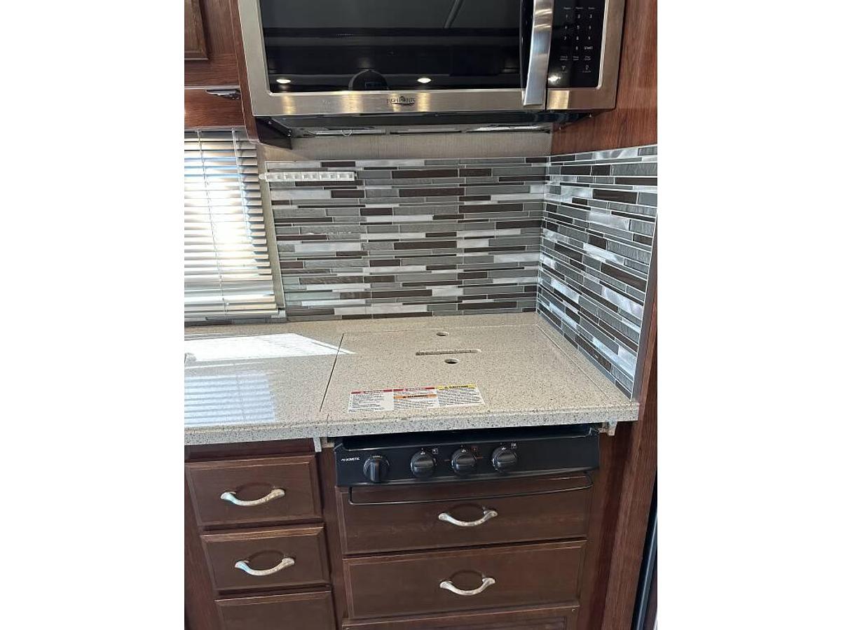 Used 2019 Fleetwood Southwind 34C