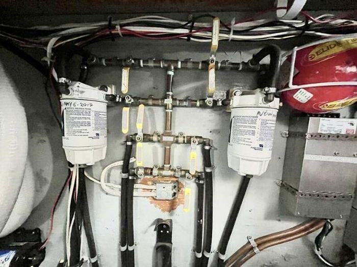 Used 1970 Tollycraft CB Tri Cabin