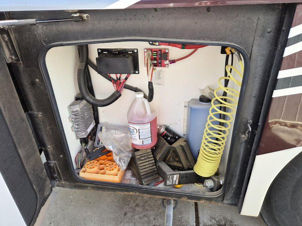 Used 2018 Holiday Rambler Endeavor XL 38N  360 XCM Diesel Pusher Motorhome