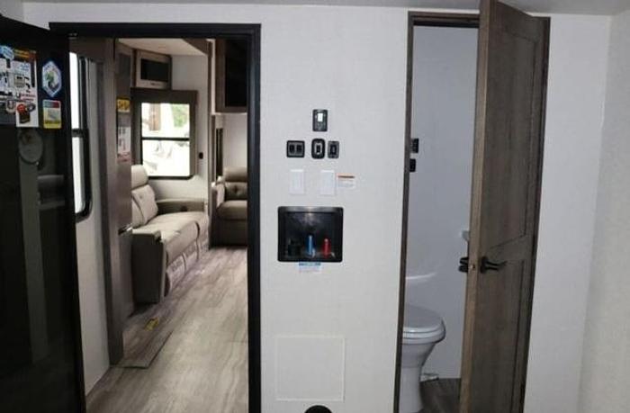 Used 2022 Alliance RV Valor 40V13