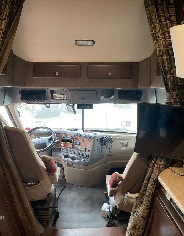 Used 2014 FREIGHTLINER CASCADIA 113