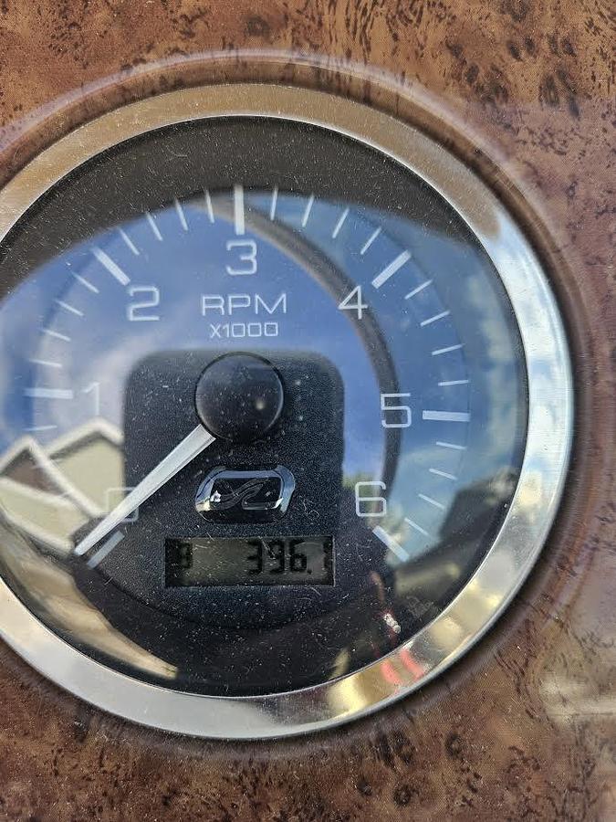 Used 2000 Sea Ray Sundeck 240