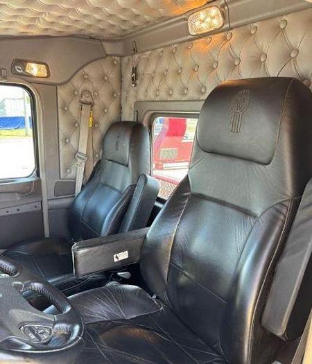 Used 2019 KENWORTH W900 Wrecker Tow Truck