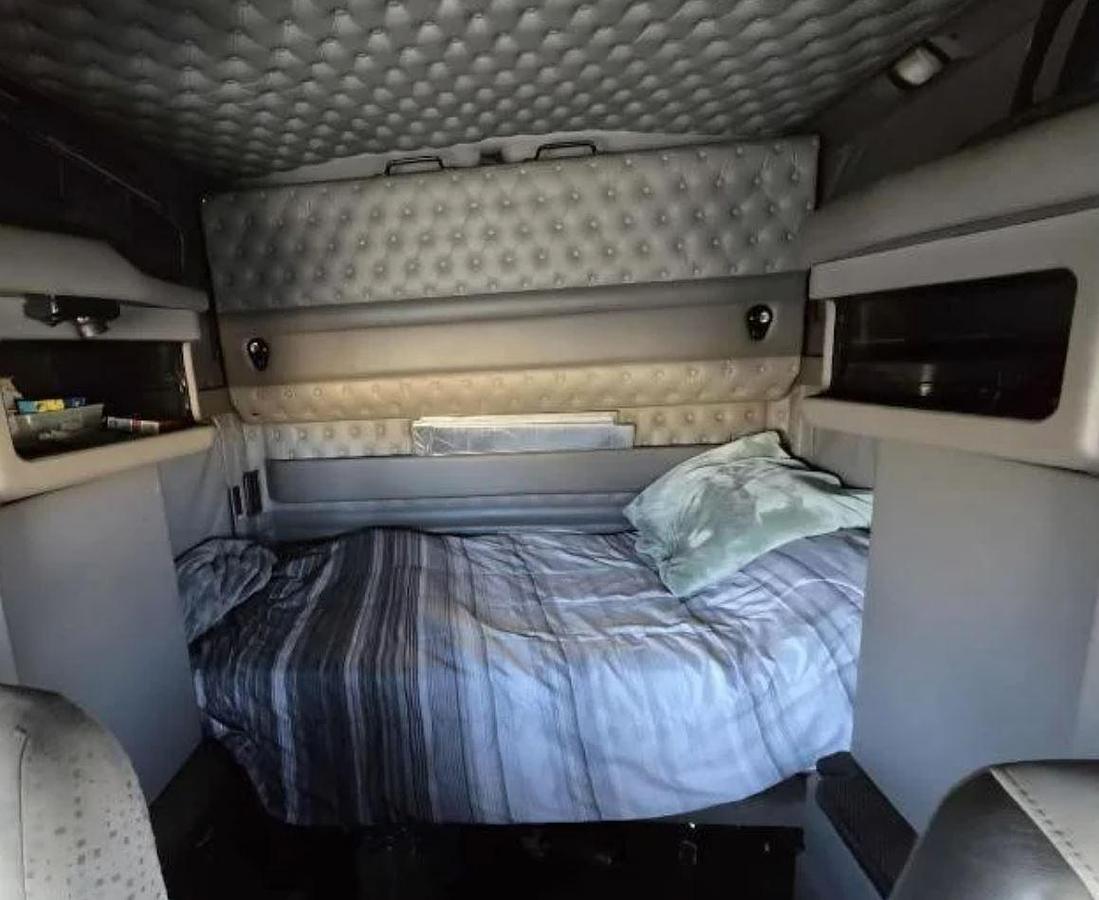 Used 2012 Kenworth T660