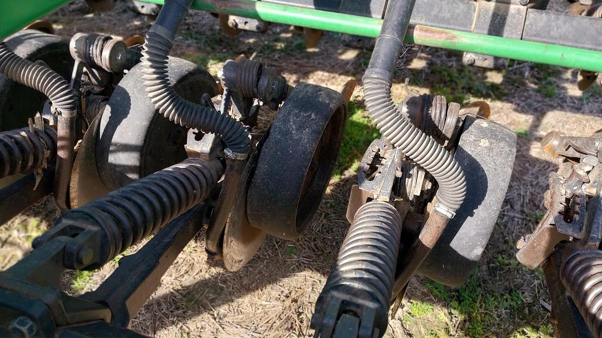 Used 2003 JOHN DEERE 1590&1560 Attached With Houck Hitch