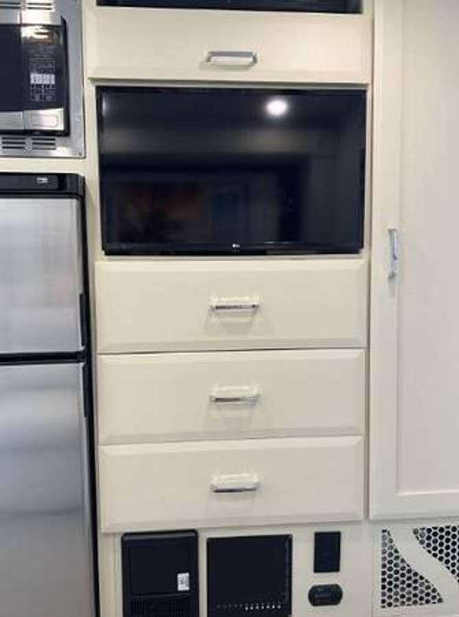 Used 2022 Tiffin Wayfarer 25RW