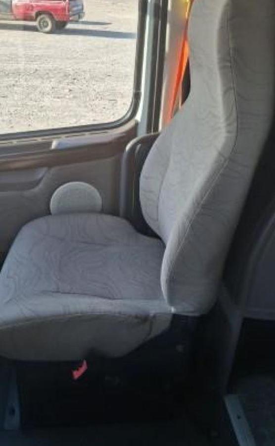 Used 2017 Volvo VNL64T670 Sleeper Semi Truck