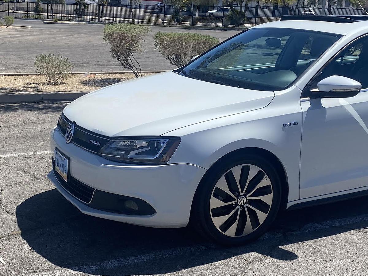 Used 2013 Volkswagen Jetta Hybrid SEL Premium