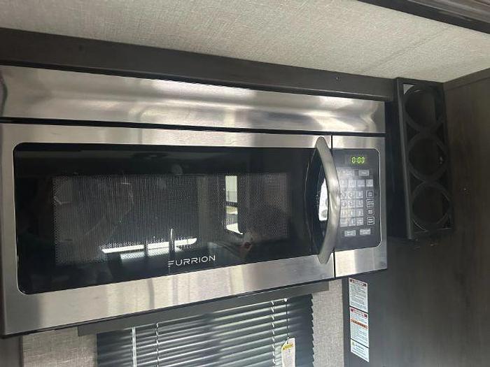 Used 2022 Grand Design Reflection