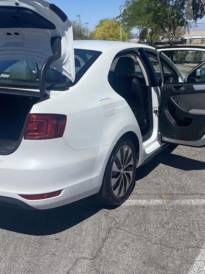 Used 2013 Volkswagen Jetta Hybrid SEL Premium