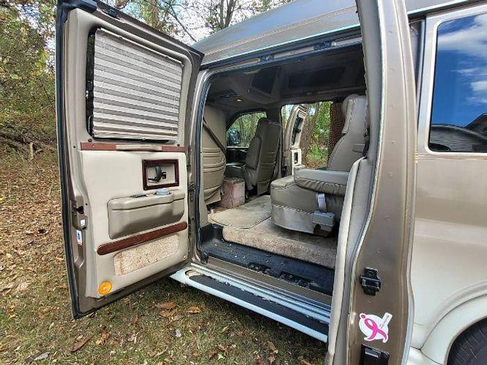 Used 2004 Chevrolet Express Passenger with Wheelchair Lift
