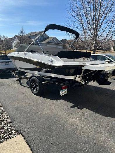 Used 2022 Glastron GX 195